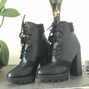 Tie-up ankle booties